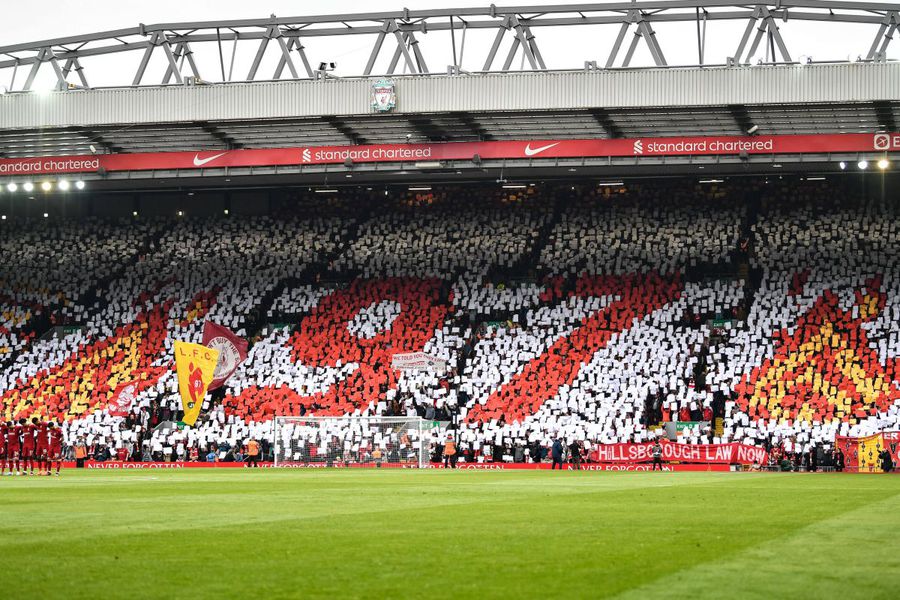 Moment impresionant pe Anfield » Tot stadionul a „împietrit” înainte de Liverpool - Arsenal