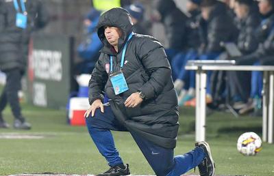 Asta-i ultima! Petrescu l-a exasperat pe Panduru: „Las-o încolo, am ajuns să comentăm și asta?!”