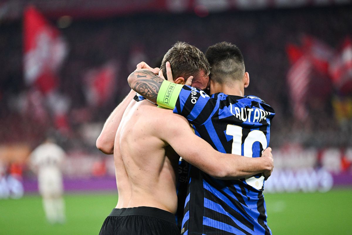 Și-a dat tricoul jos după gol și Panduru a rămas „mască” în direct: „Oho, mamă, mamă!”