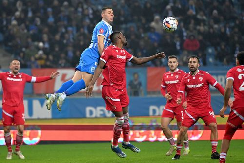 Antonio Luna (al doilea de la dreapta la stânga) nu va fi păstrat de Dinamo, © FOTO:Razvan Pasarica/SPORT PICTURES