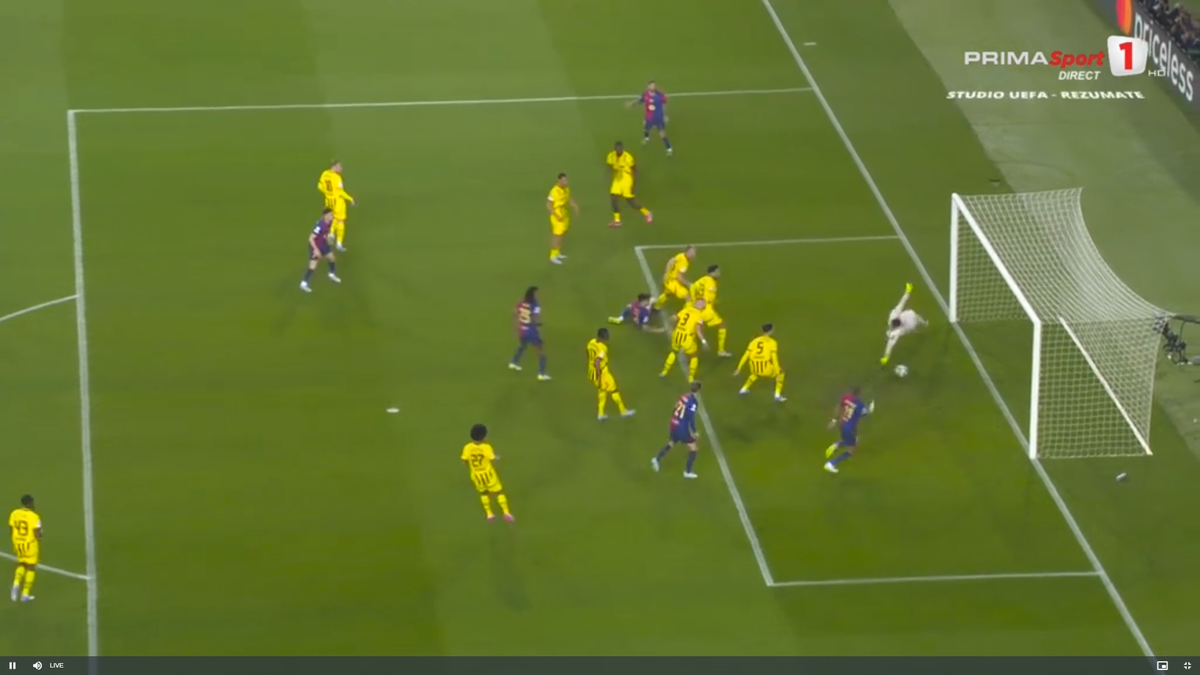 Golul lui Raphina din Barcelona - Borussia Dortmund