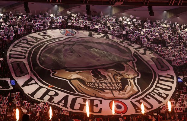 Războiul a continuat și în stadion » Ce a apărut în peluză, chiar sub ochii Prințului William: „Din ordinul ultrașilor lui Paris SG”