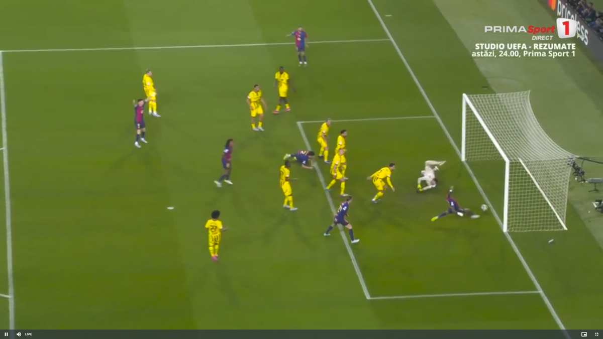 Golul lui Raphina din Barcelona - Borussia Dortmund
