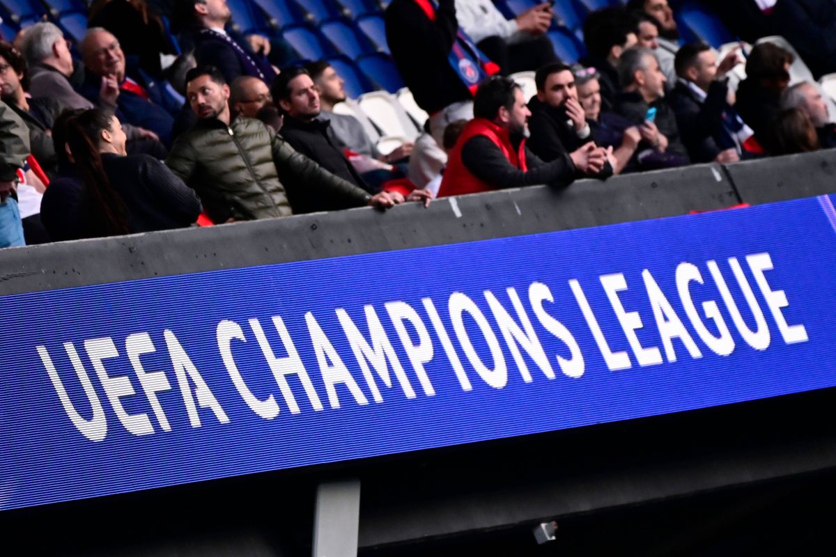 Scenografie în PSG - Aston Villa