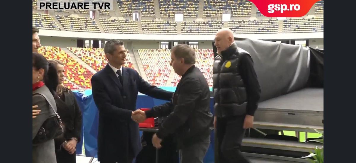 Gică Hagi a venit din nou la priveghiul lui Mircea Lucescu! „Regele”, în lacrimi lângă sicriu