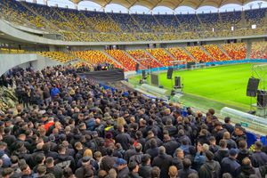 Sicriul lui Mircea Lucescu, ultima zi la Arena Națională » Mii de oameni își iau adio de la „Il Luce”