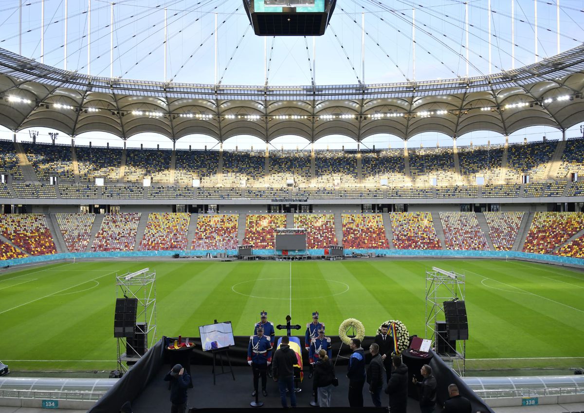 Gest de suflet în Parlamentul Moldovei pentru Mircea Lucescu