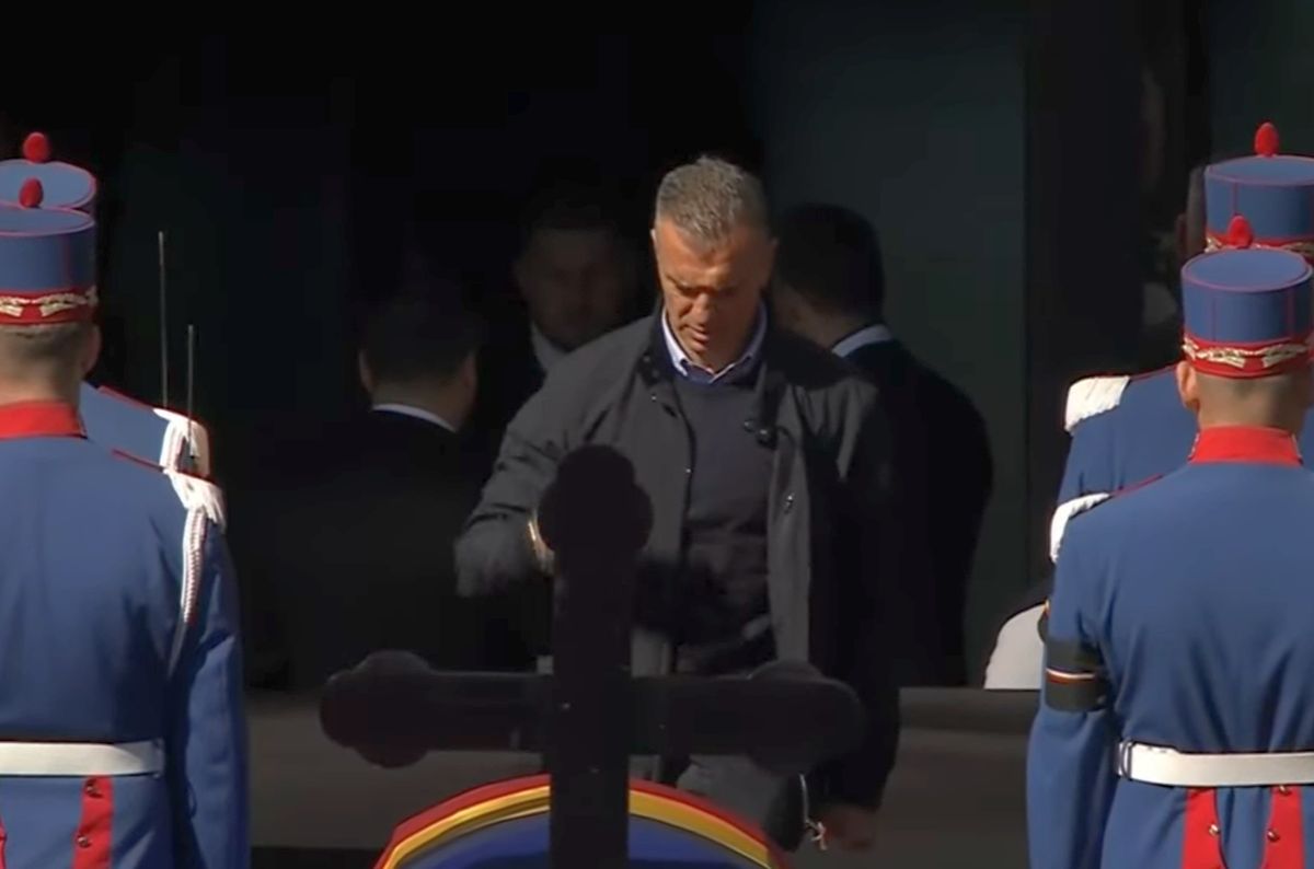 A doua zi de priveghi în memoria lui Mircea Lucescu