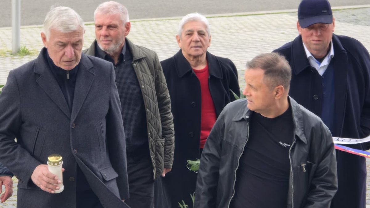 Imagini de la priveghiul lui Mircea Lucescu - 9 aprilie 2026