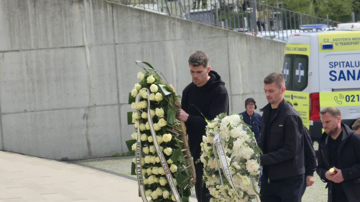 FCSB, la catafalcul lui Mircea Lucescu