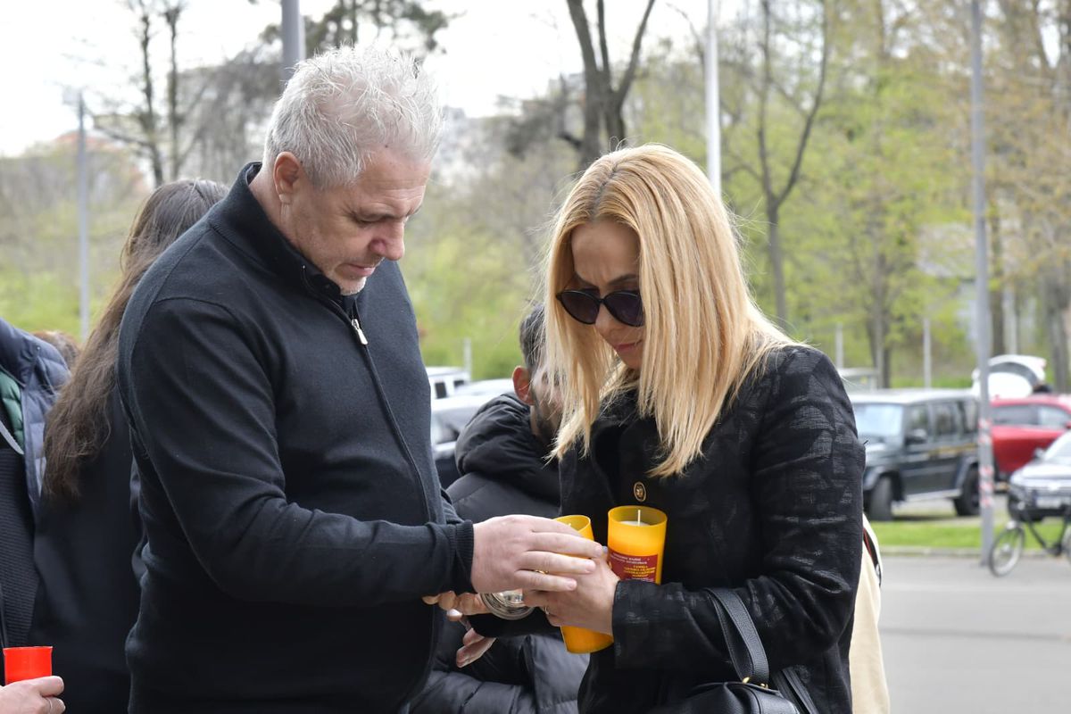 Marius Șumudică nu și-a putut stăpâni lacrimile la căpătâiul lui Mircea Lucescu: „M-ai făcut antrenor, m-ai făcut om și nu voi uita niciodată lucrurile astea”