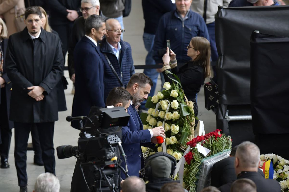 Delegația lui Dinamo, la sicriul lui Mircea Lucescu