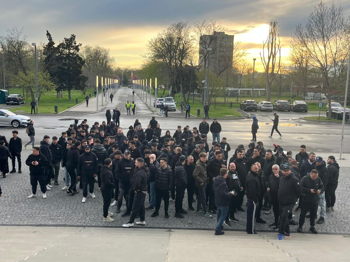 Românii își iau adio de la Mircea Lucescu