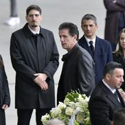 Gică Popescu a sărutat sicriul lui Mircea Lucescu/ foto Cristi Preda (GSP)