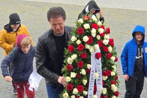 Sicriul lui Mircea Lucescu, depus și azi la Arena Națională » Toate informațiile de la stadion