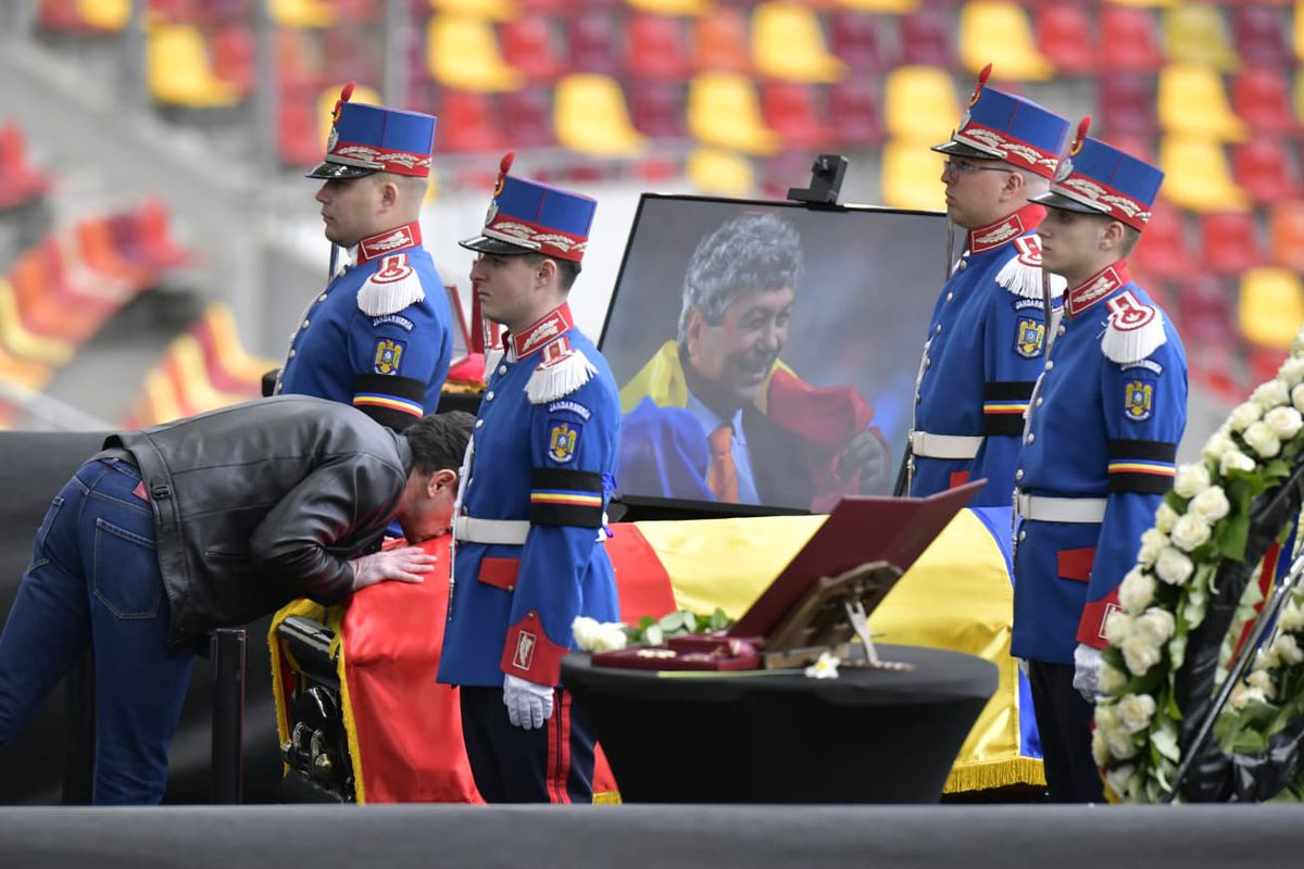 Priveghi în memoria lui Mircea Lucescu - 9 aprilie