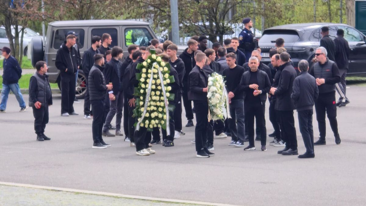 FCSB, la catafalcul lui Mircea Lucescu