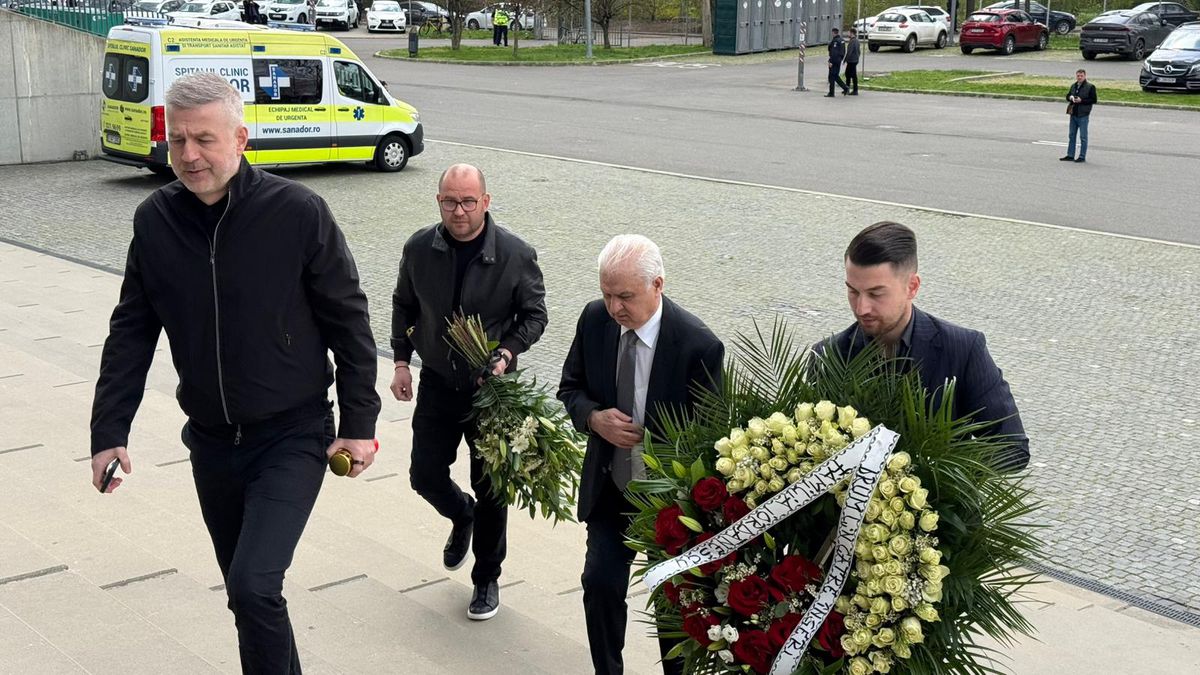 A doua zi de priveghi în memoria lui Mircea Lucescu