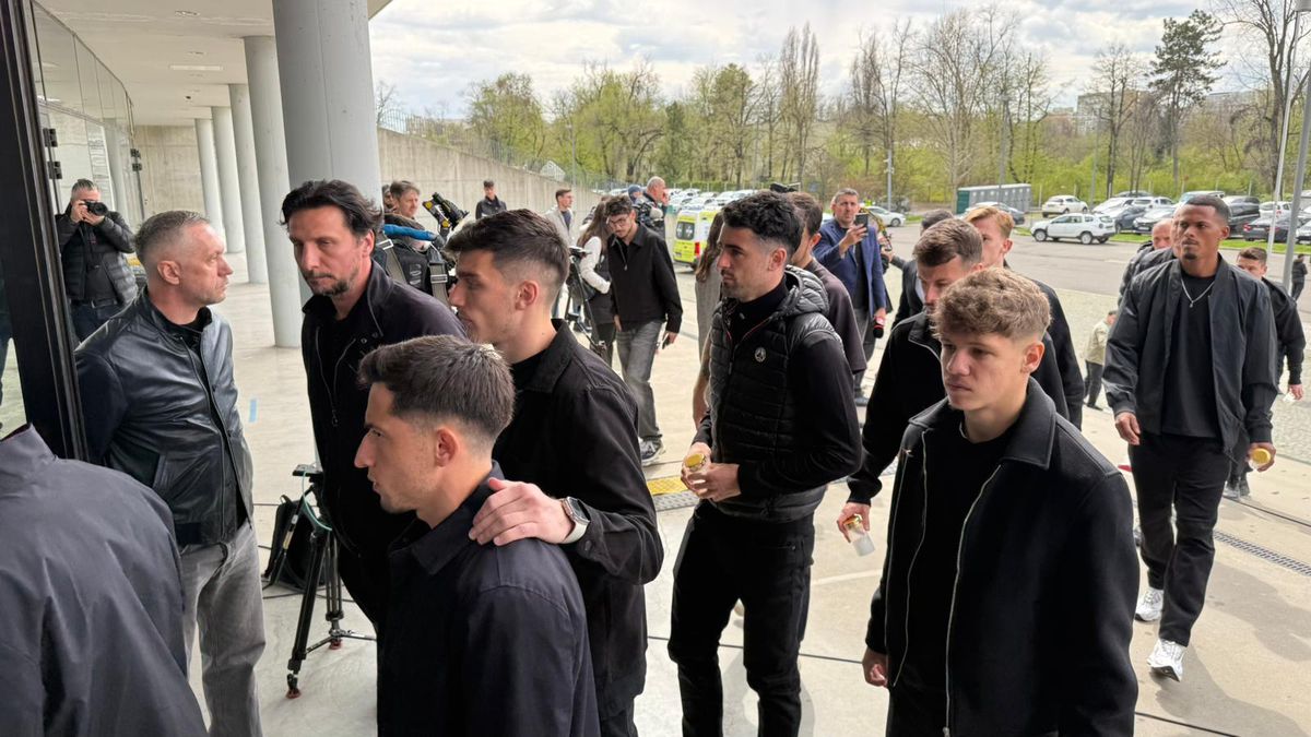 Sicriul lui Mircea Lucescu, depus și azi la Arena Națională » Toate informațiile de la stadion