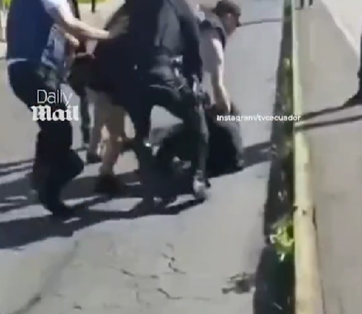 Fost internațional care a jucat la Mondial, arestat după un jaf armat! Scene haotice la reținere