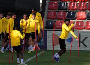 Astăzi, manșa tur a sferturilor Conference League: Rațiu versus Răzvan Marin, Șahtior în acțiune