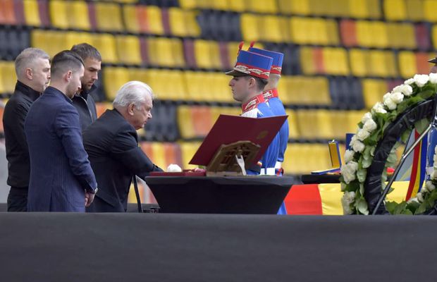 Anghel Iordănescu, devastat la sicriul lui Mircea Lucescu: „Nu o să-l uităm niciodată”