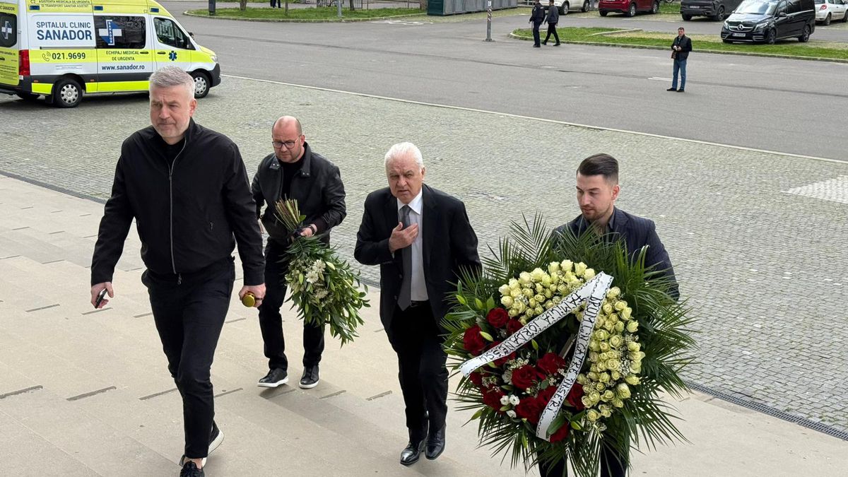 A doua zi de priveghi în memoria lui Mircea Lucescu