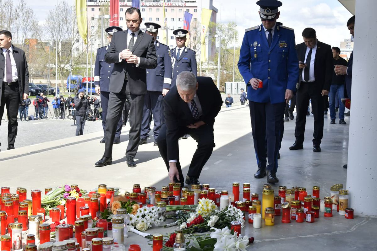 A doua zi de priveghi în memoria lui Mircea Lucescu