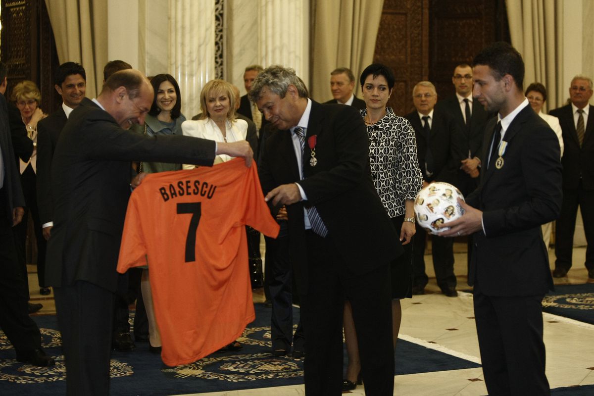 Traian Băsescu, la priveghiul lui Mircea Lucescu