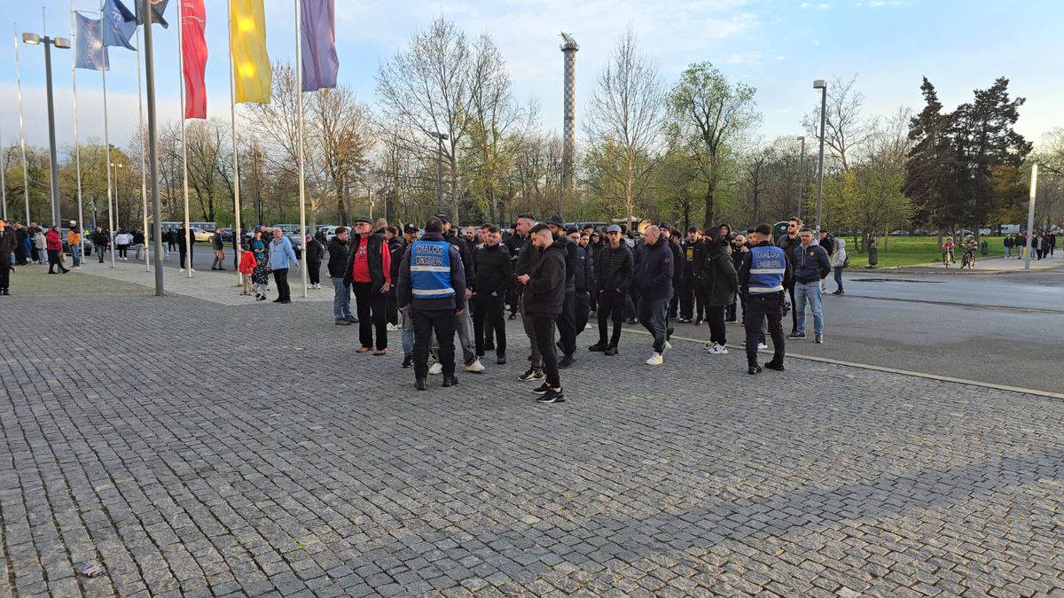 Românii își iau adio de la Mircea Lucescu