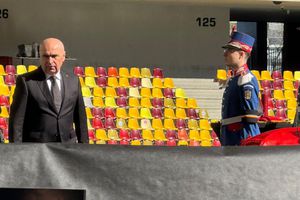 Sicriul lui Mircea Lucescu, depus și azi la Arena Națională