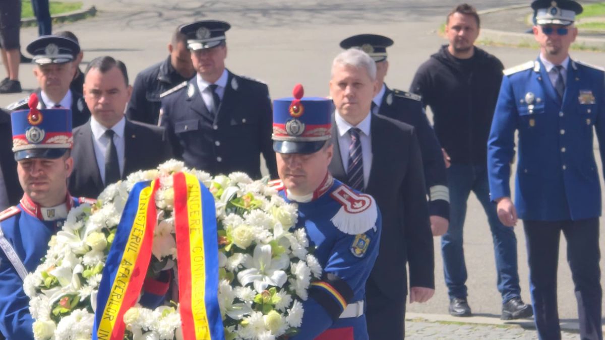 A doua zi de priveghi în memoria lui Mircea Lucescu