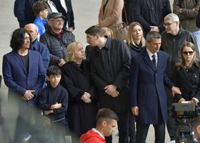 Sicriul lui Mircea Lucescu, ultima zi la Arena Națională » Imagini în direct de la stadion