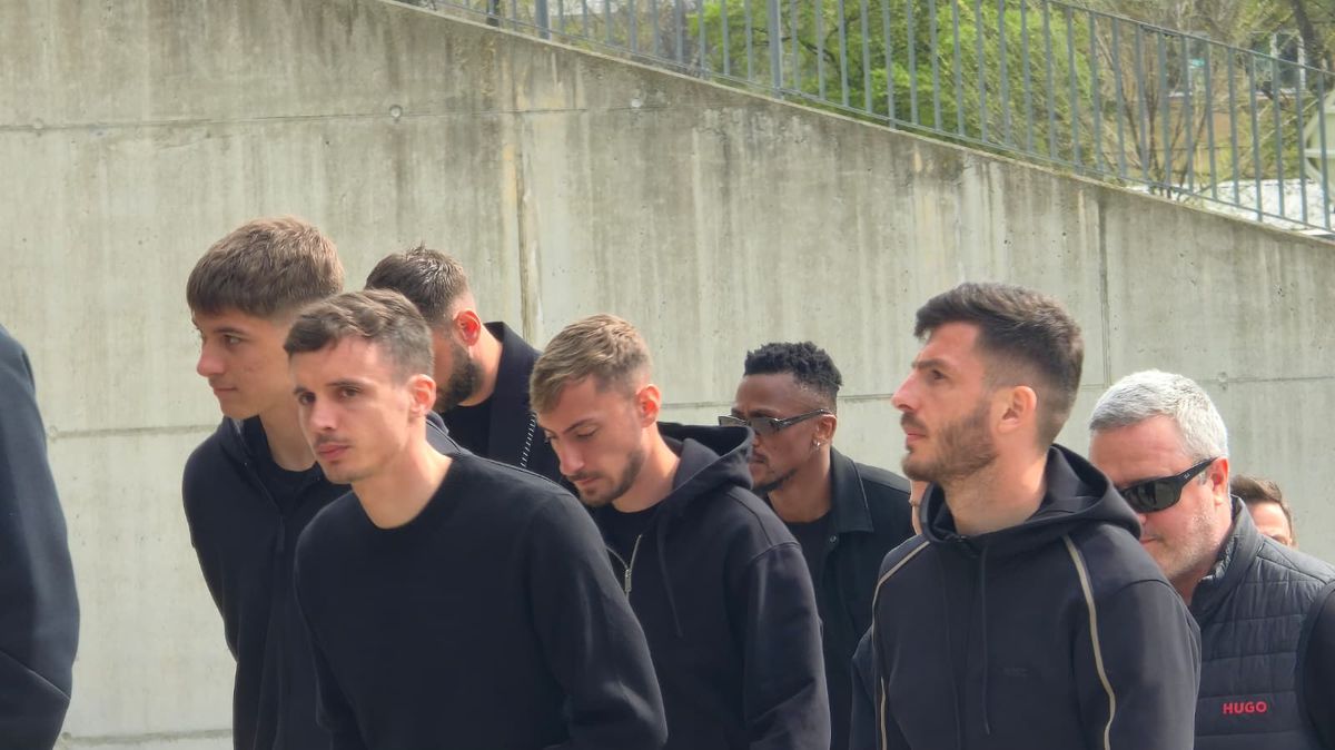 FCSB, la catafalcul lui Mircea Lucescu