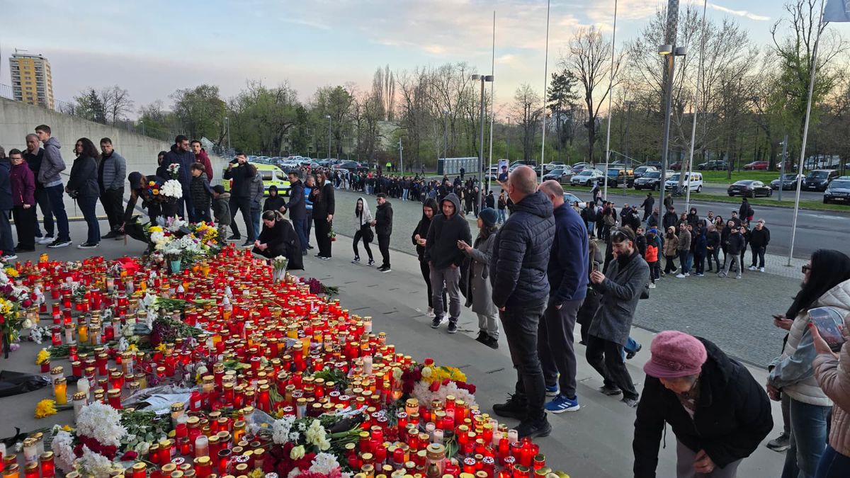 Românii își iau adio de la Mircea Lucescu