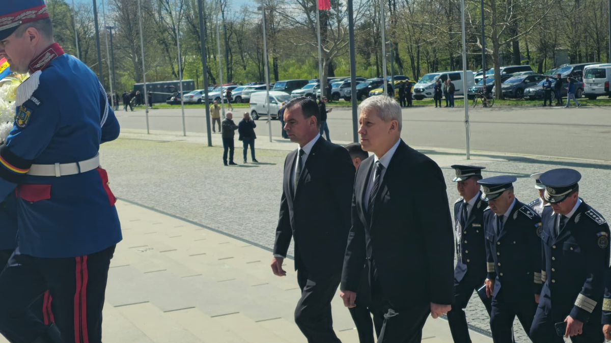 A doua zi de priveghi în memoria lui Mircea Lucescu