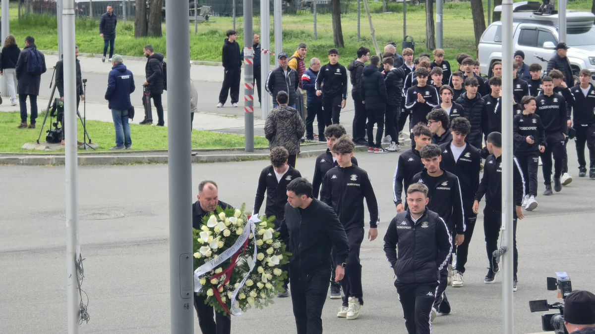 Priveghi în memoria lui Mircea Lucescu - 9 aprilie