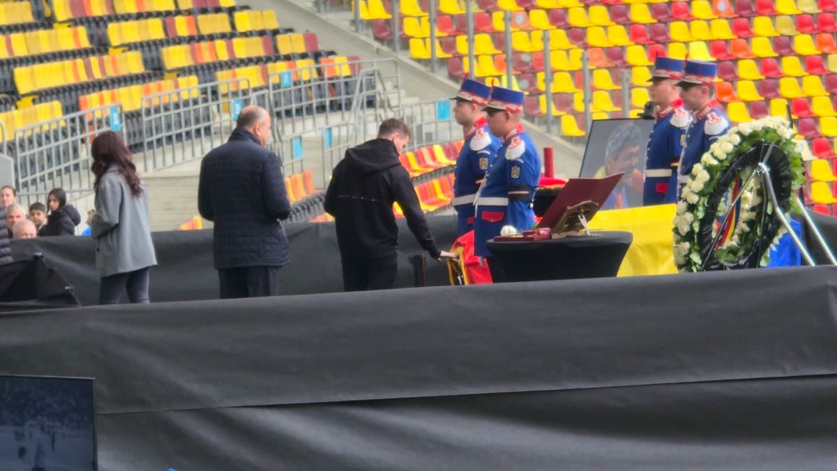 Sicriul lui Mircea Lucescu, depus și azi la Arena Națională » Toate informațiile de la stadion