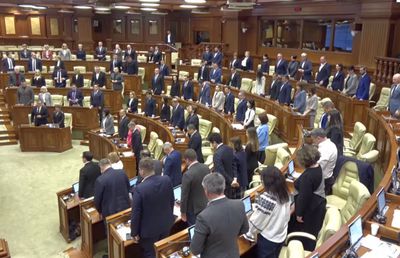 Gest de suflet în Parlamentul Moldovei pentru Mircea Lucescu