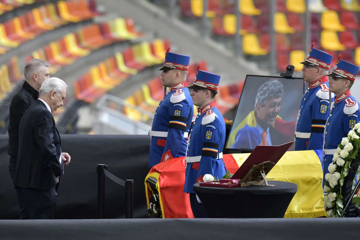 Anghel Iordănescu, devastat la sicriul lui Mircea Lucescu: „Nu o să-l uităm niciodată”