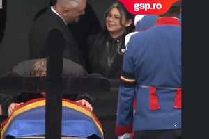 Gică Hagi a venit din nou la priveghiul lui Mircea Lucescu! „Regele”, în lacrimi lângă sicriu