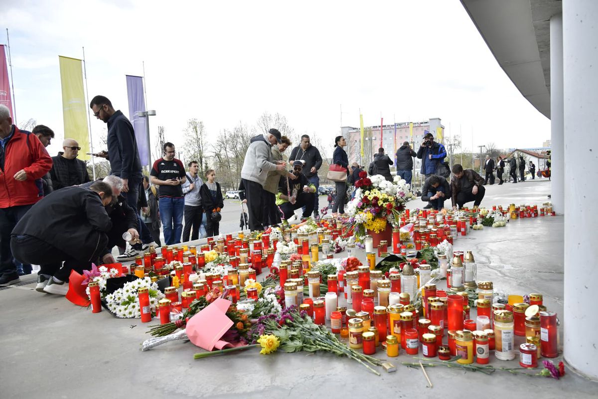 A doua zi de priveghi în memoria lui Mircea Lucescu