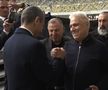 Jurnalistul turc care i-a pupat mâna lui Mircea Lucescu a făcut la fel cu Răzvan