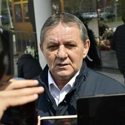 A doua zi de priveghi în memoria lui Mircea Lucescu - Marius Lăcătuș / foto Cristi Preda (GSP)