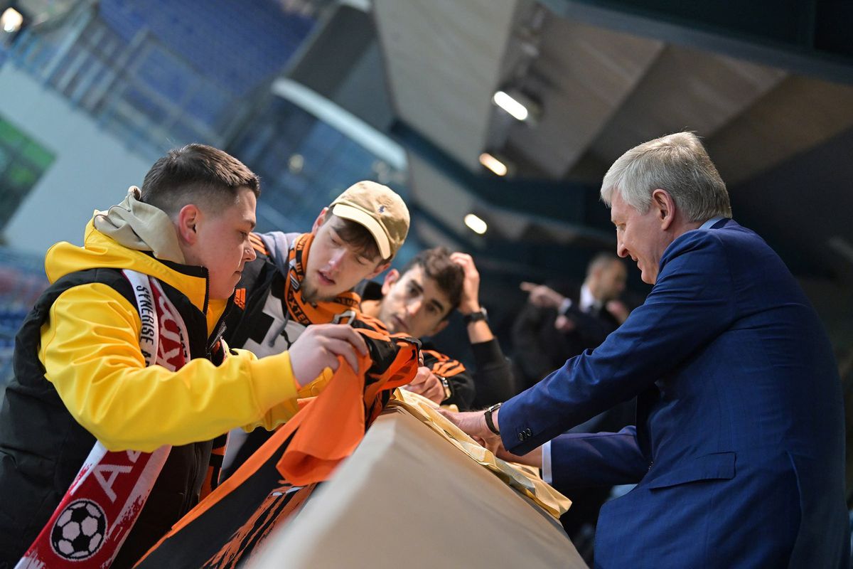 Rinat Ahmetov, primul meci pe stadion după 12 ani