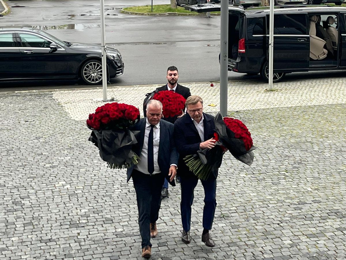 Cum l-a numit Gică Popescu pe cel care a fost Mircea Lucescu: „Aseară mi-au tremurat genunchii când l-am văzut pe Camp Nou”