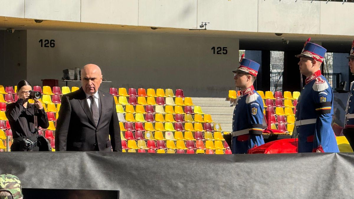 A doua zi de priveghi în memoria lui Mircea Lucescu