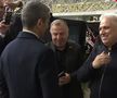 Jurnalistul turc care i-a pupat mâna lui Mircea Lucescu a făcut la fel cu Răzvan