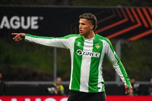 Scandal la Betis! Scos din lot pentru că se întâlnea cu fiica președintelui?!