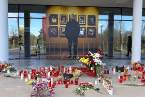 Sicriul lui Mircea Lucescu, depus și azi la Arena Națională